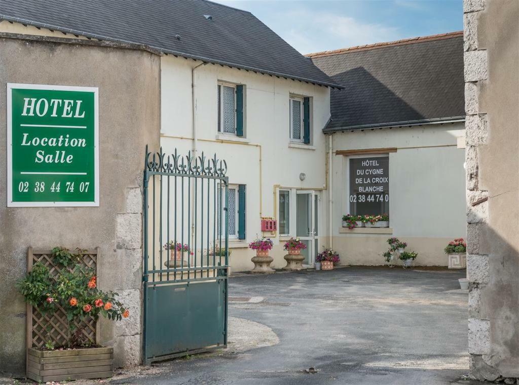 Hotel Du Cygne De La Croix Blanche Lailly-en-Val Exteriér fotografie